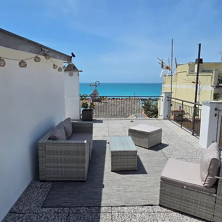 Hh La Caletta شقة